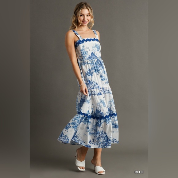 Umgee Dresses & Skirts - N60 Umgee Blue and White Patterned Maxi Dress